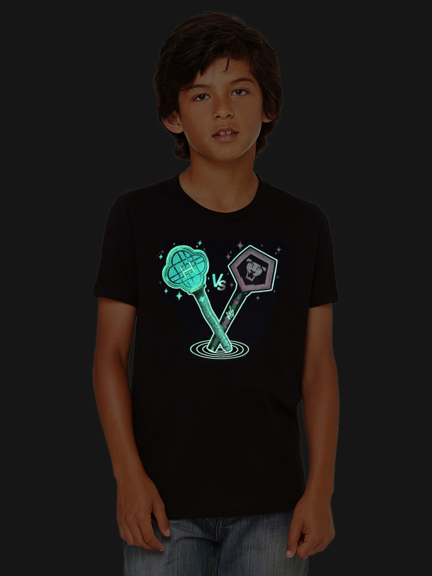 KPop Demon Hunters HUNTR/X & SAJA BOYS Light Sticks Glow in the Dark Kids T-Shirt